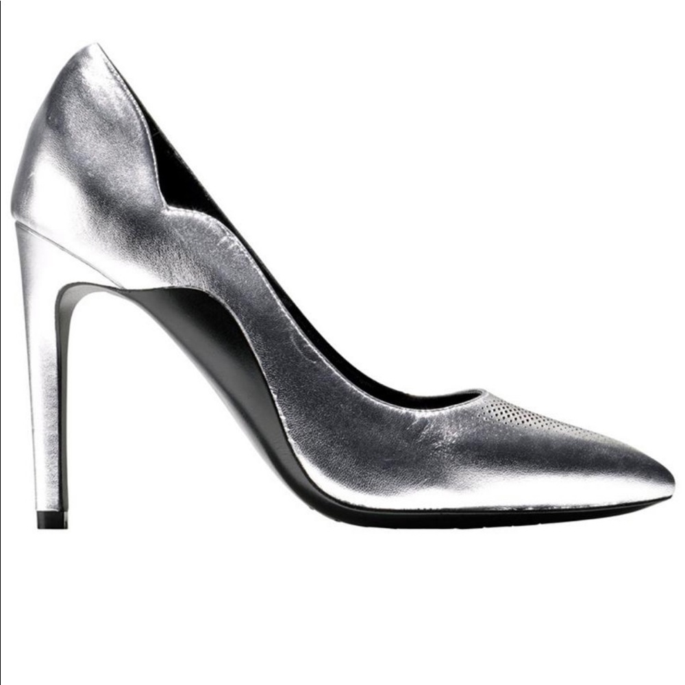 Cole Haan Antoinette Silver 100mm Pump size 8.5